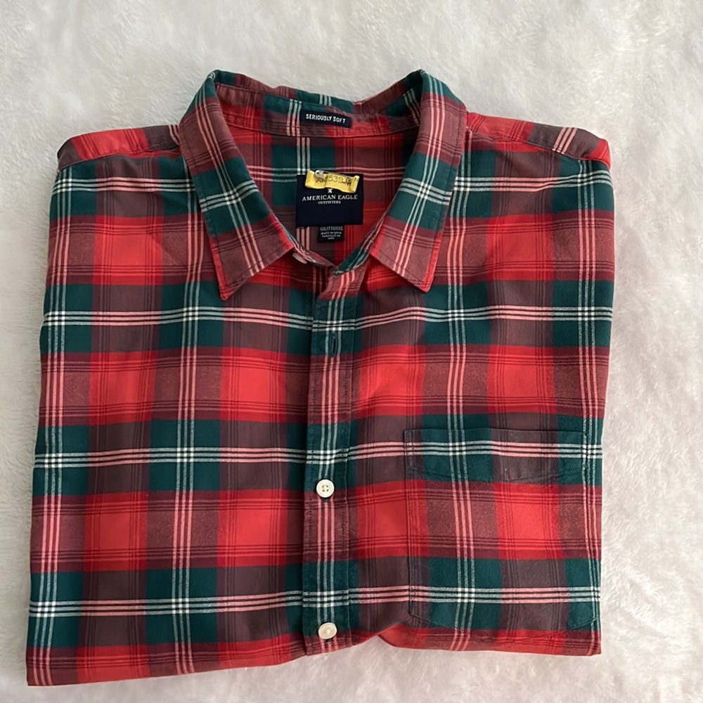 American Eagle short-sleeve plaid button-up shirt